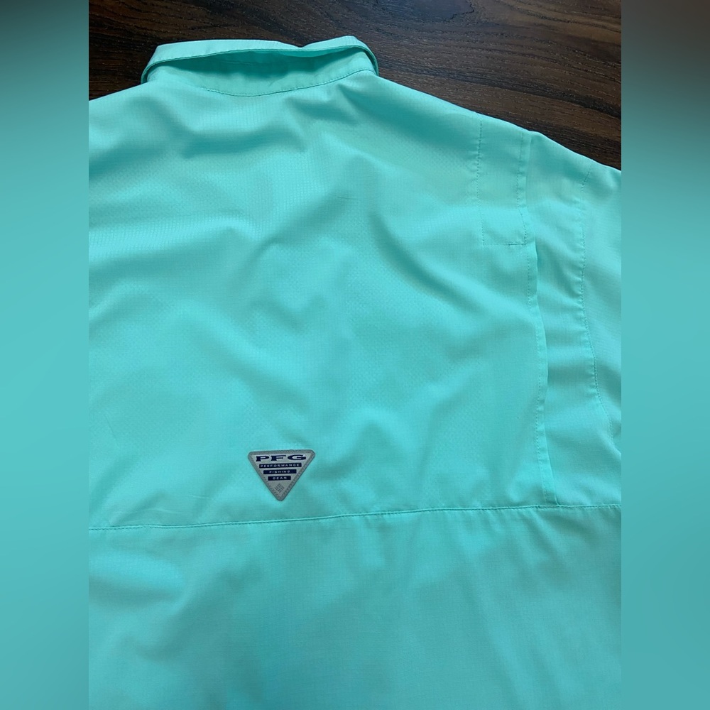 Columbia PFG long sleeve button down shirt - size M - Picture 5 of 6